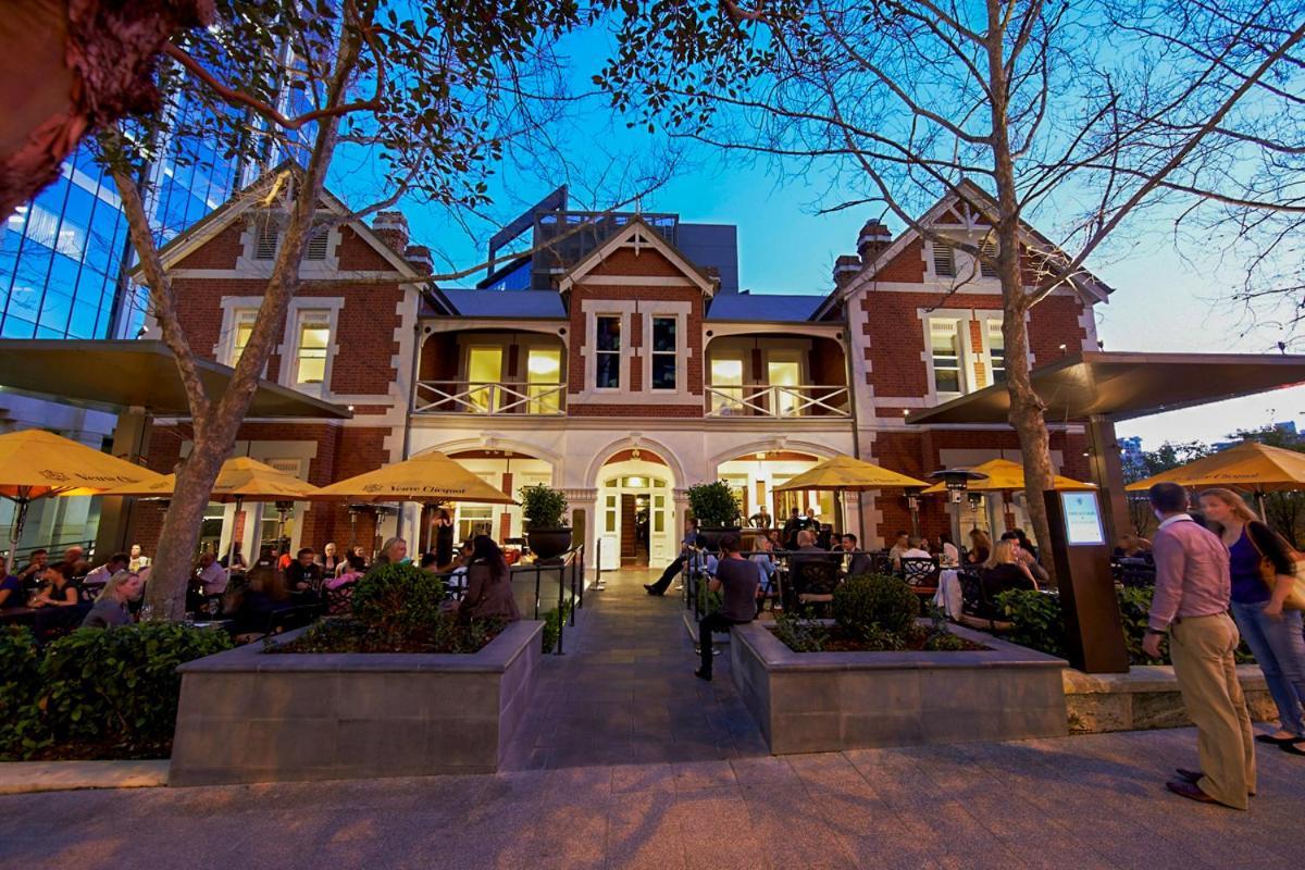 The Terrace Hotel Perth Exterior foto The Old Museum Building, now home to the Old Museum Liquor Company