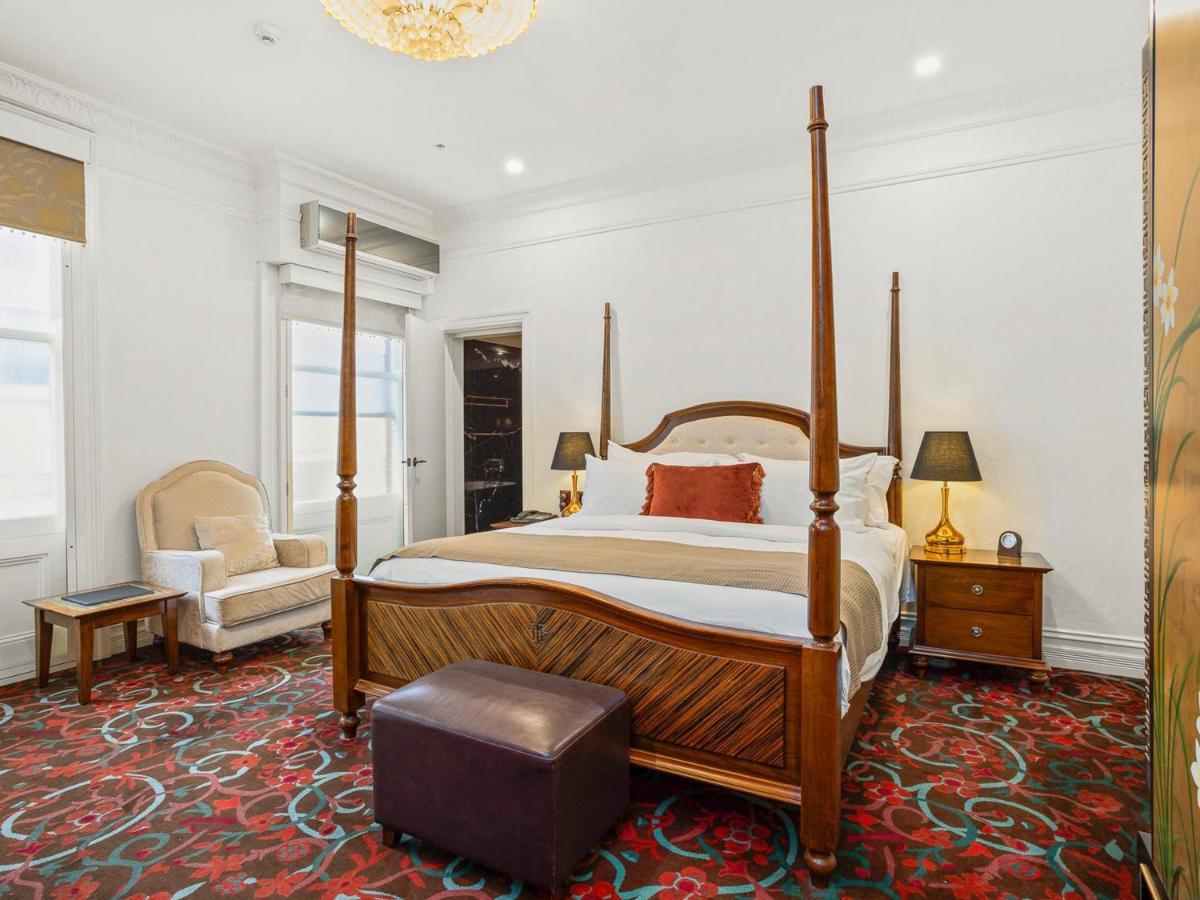 The Terrace Hotel Perth Exterior foto A bedroom at the hotel