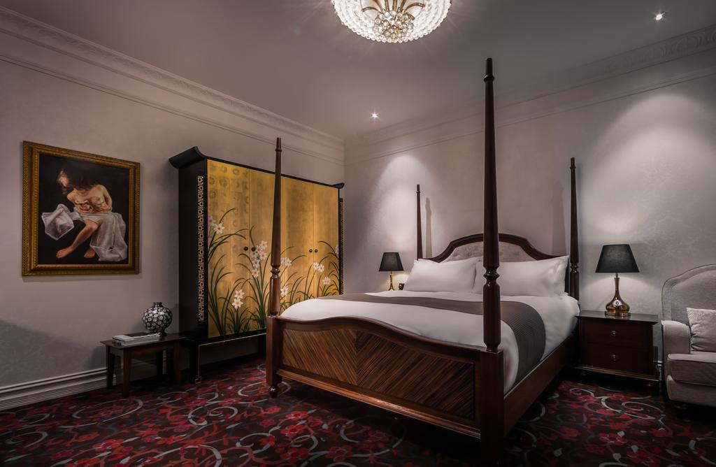 The Terrace Hotel Perth Exterior foto A bedroom at the hotel
