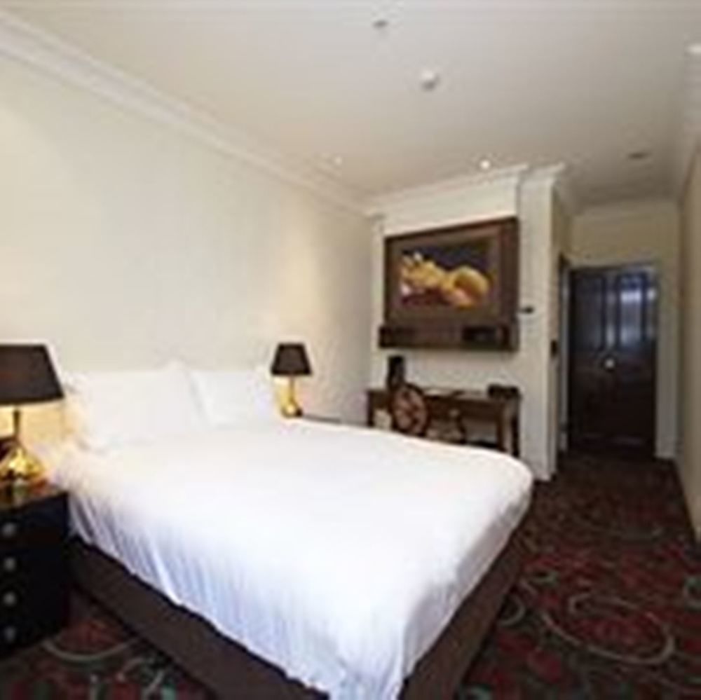 The Terrace Hotel Perth Exterior foto A room at the hotel