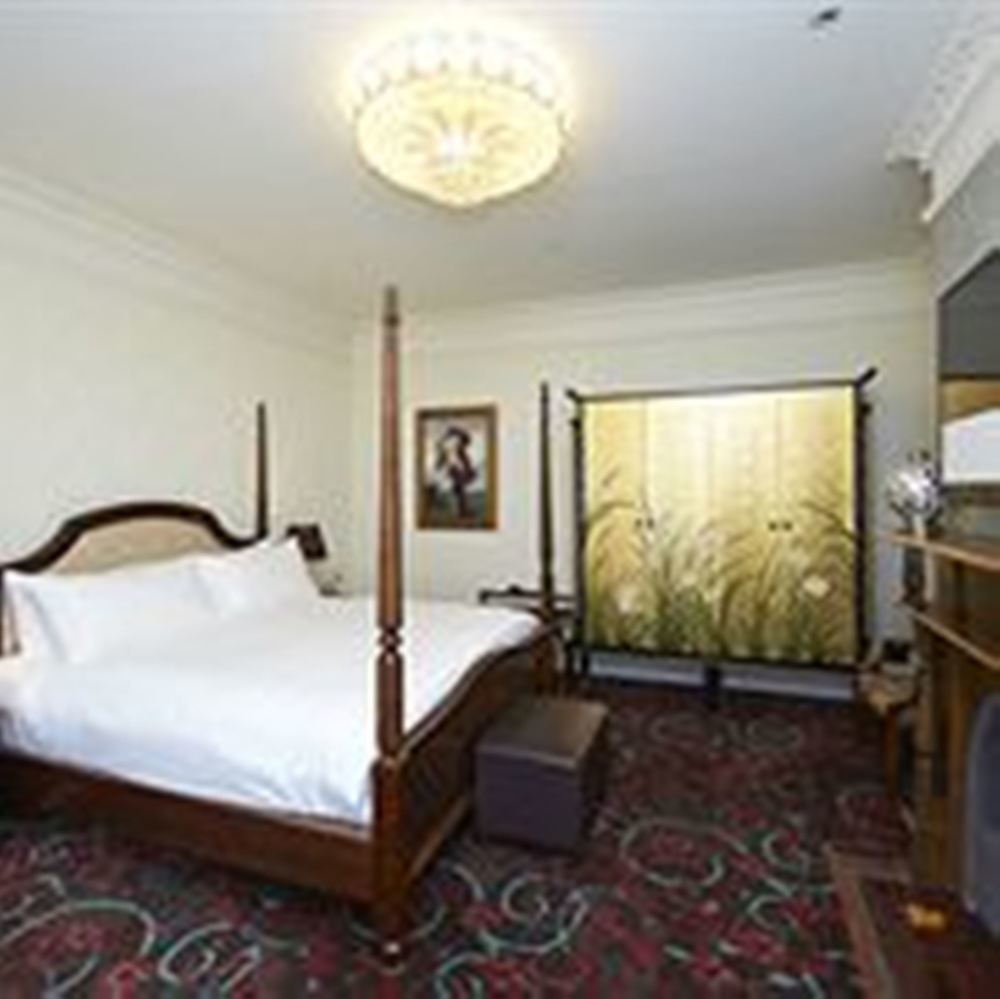 The Terrace Hotel Perth Exterior foto A room at the hotel