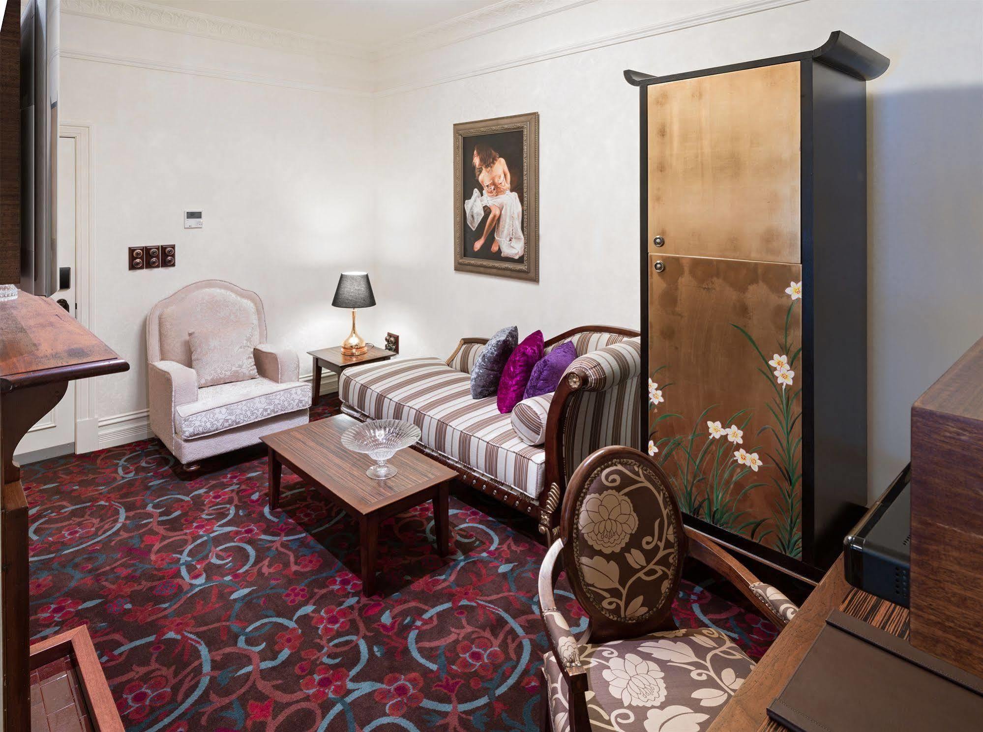 The Terrace Hotel Perth Exterior foto A room at the hotel