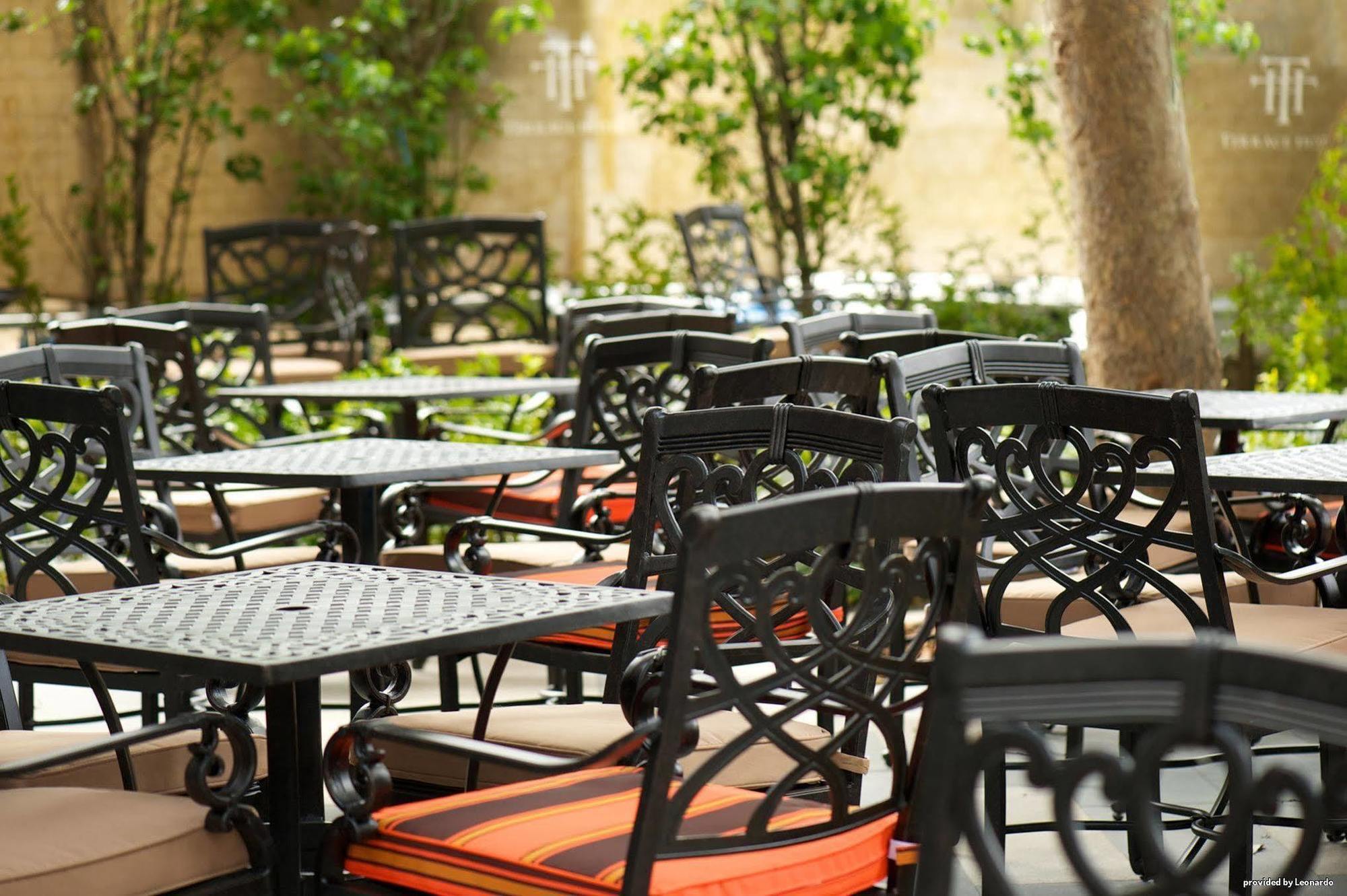 The Terrace Hotel Perth Exterior foto The patio at the hotel